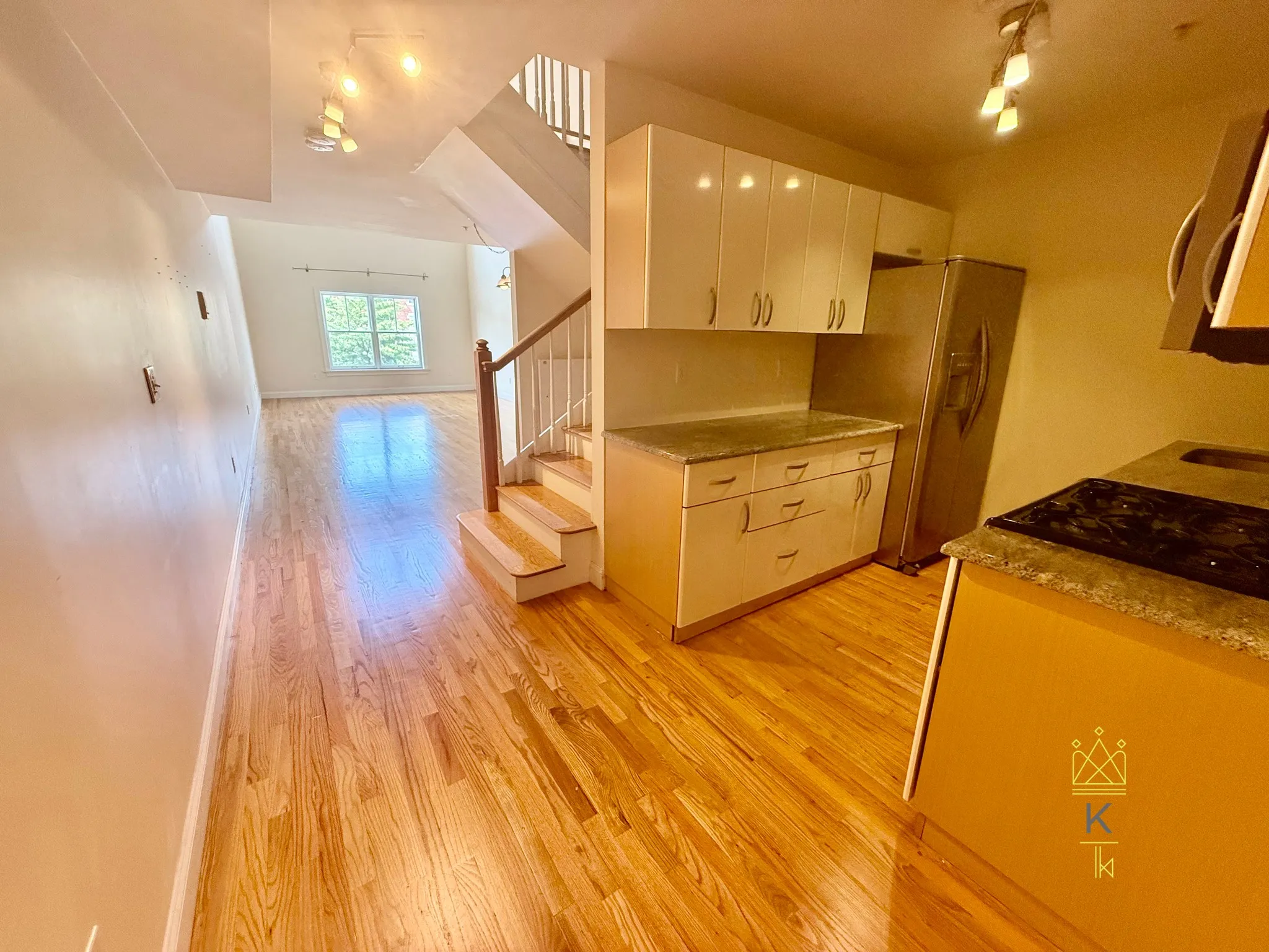 3 bed, 2.5 bath apartment for rent at 1304 Commonwealth Ave Unit 4A, Allston — photo 5 of 21