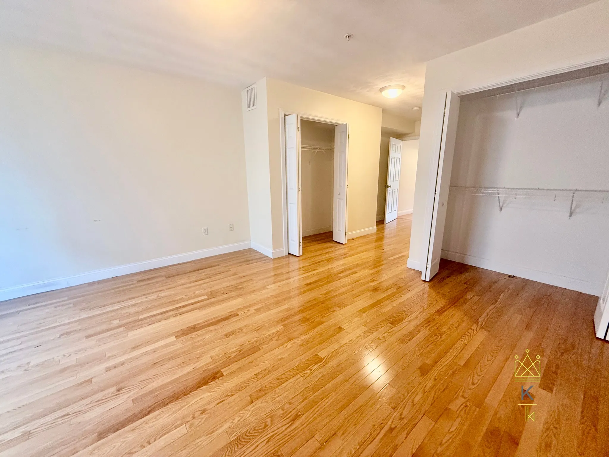 3 bed, 2.5 bath apartment for rent at 1304 Commonwealth Ave Unit 4A, Allston — photo 13 of 21