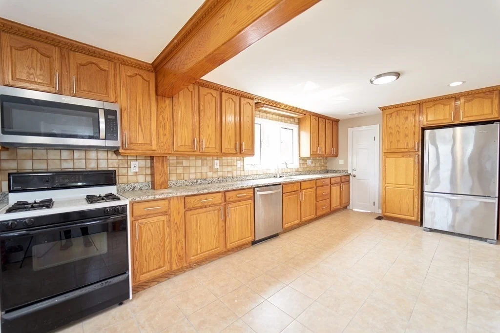 3 bed, 1 bath apartment for rent at 1305 Salem St Unit 1, Malden — photo 12 of 19