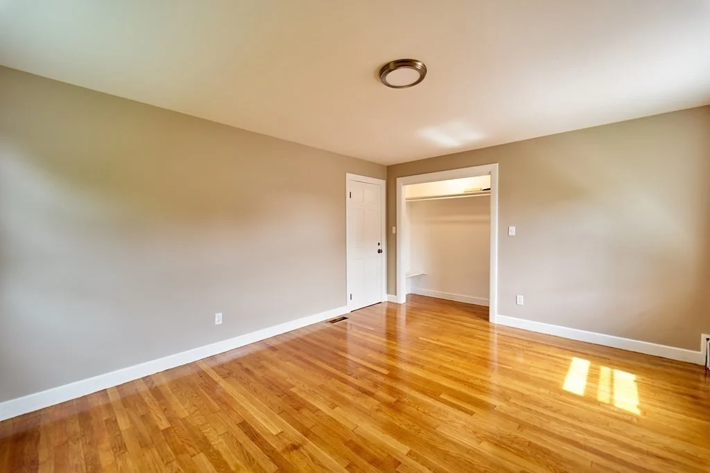 3 bed, 1 bath apartment for rent at 1305 Salem St Unit 1, Malden — photo 4 of 19