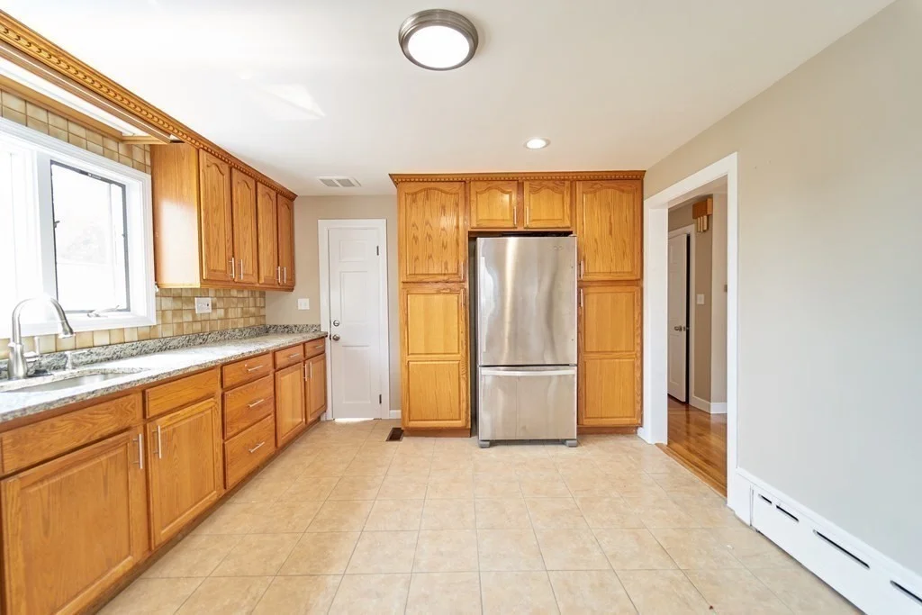 3 bed, 1 bath apartment for rent at 1305 Salem St Unit 1, Malden — photo 11 of 19