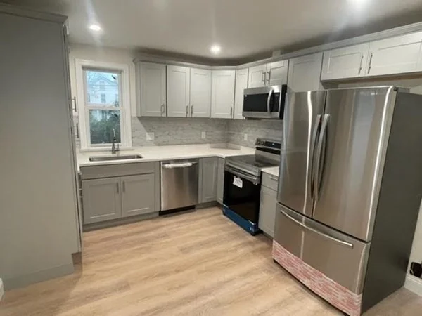 2 bed, 1 bath apartment for rent at 1305 Washington St Unit 1, Canton — photo 3 of 13
