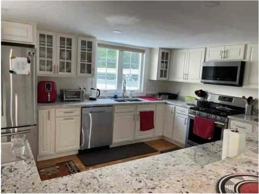 3 bed, 2 bath apartment for rent at 1305 Washington St Unit 2, Canton