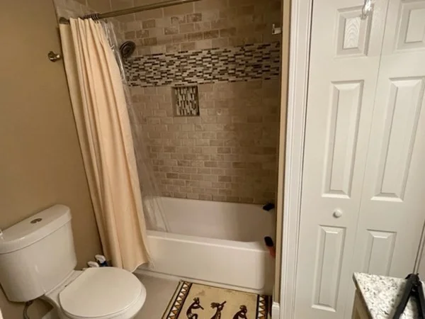 3 bed, 2 bath apartment for rent at 1305 Washington St Unit 2, Canton — photo 7 of 9