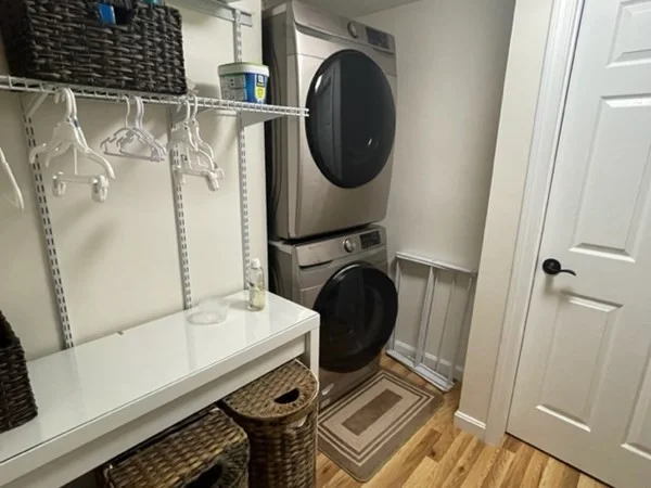 3 bed, 2 bath apartment for rent at 1305 Washington St Unit 2, Canton — photo 6 of 9