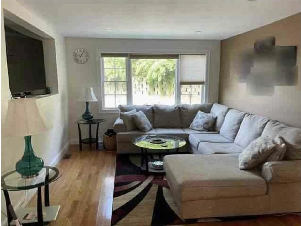 3 bed, 2 bath apartment for rent at 1305 Washington St Unit 2, Canton — photo 3 of 9