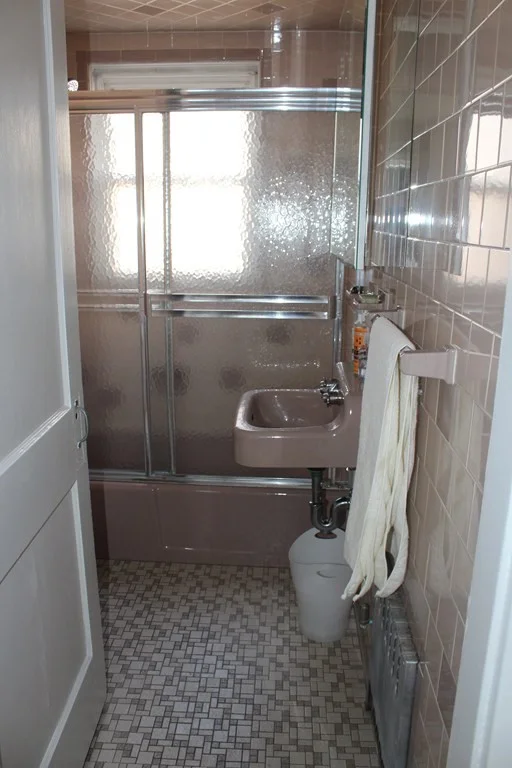 2 bed, 1 bath apartment for rent at 131-133 Safford St Unit 1, North Quincy — photo 4 of 9