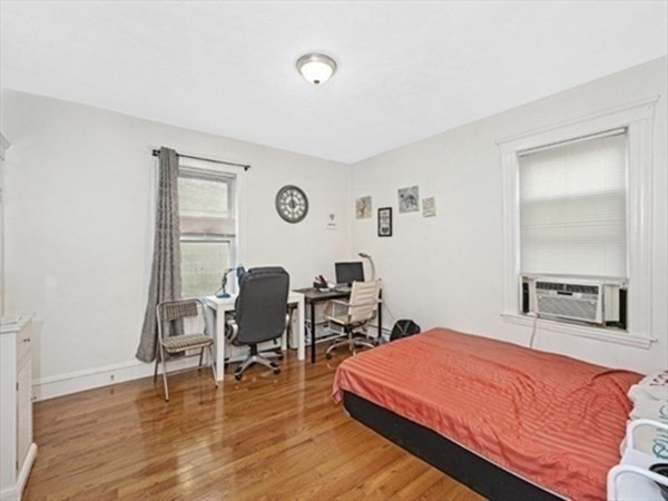 3 bed, 1 bath apartment for rent at 131 Arsenal St Unit 1, Watertown — photo 5 of 8