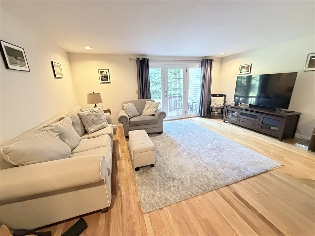 2 bed, 1 bath apartment for rent at 131 Bellwood Cir Unit 131, Bellingham — photo 5 of 14