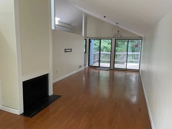 3 bed, 2 bath apartment for rent at 131 Butternut Hollow Unit 131, Acton — photo 3 of 26