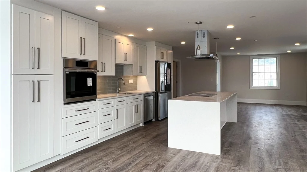 1 bed, 1 bath apartment for rent at 131 Cambridge St Unit A, Burlington — photo 5 of 19