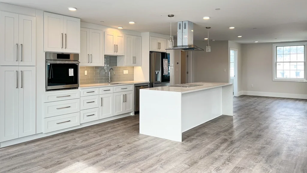 1 bed, 1 bath apartment for rent at 131 Cambridge St Unit A, Burlington — photo 8 of 19