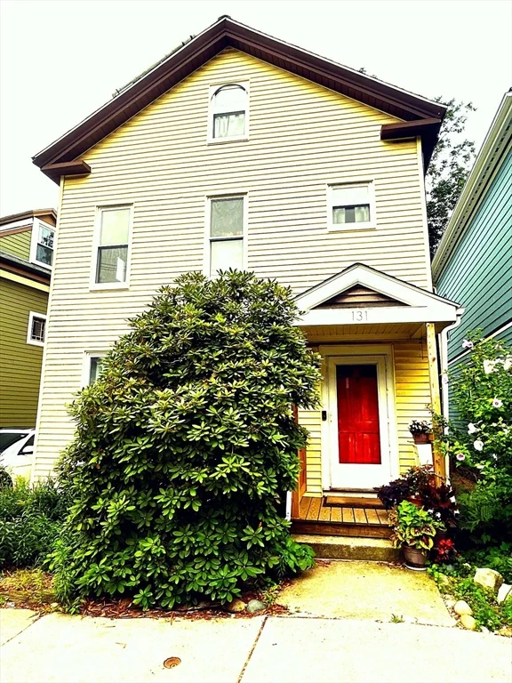 5 bed, 2 bath apartment for rent at 131 Carolina Ave, Jamaica Plain — photo 11 of 12