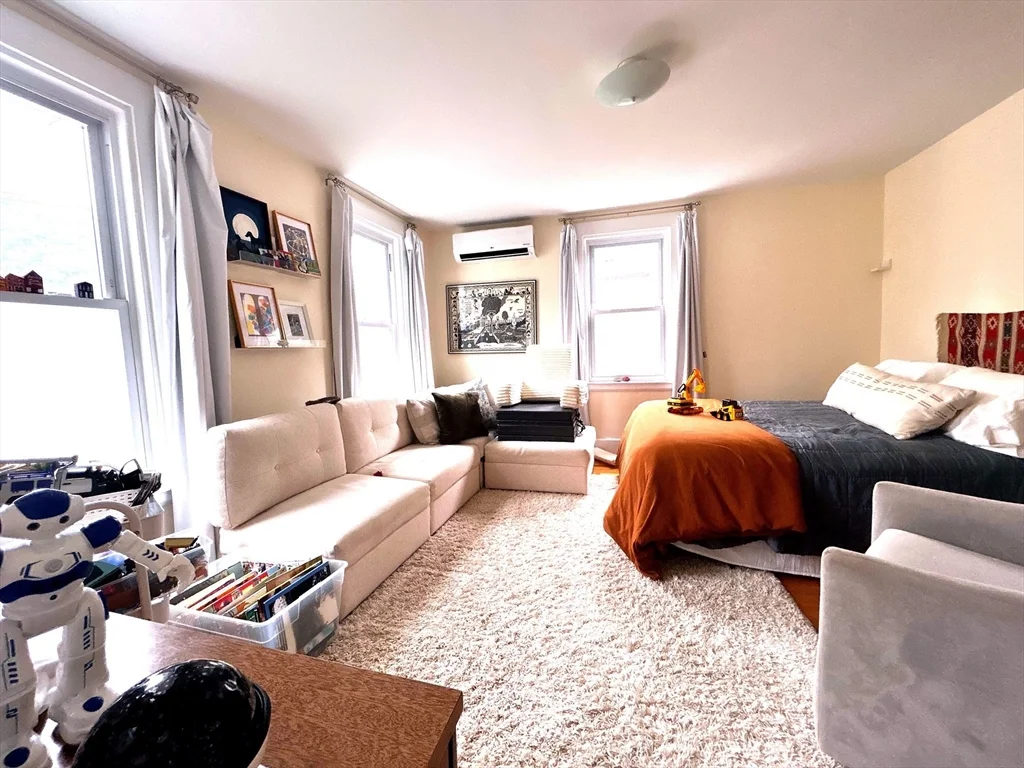5 bed, 2 bath apartment for rent at 131 Carolina Ave, Jamaica Plain — photo 3 of 12