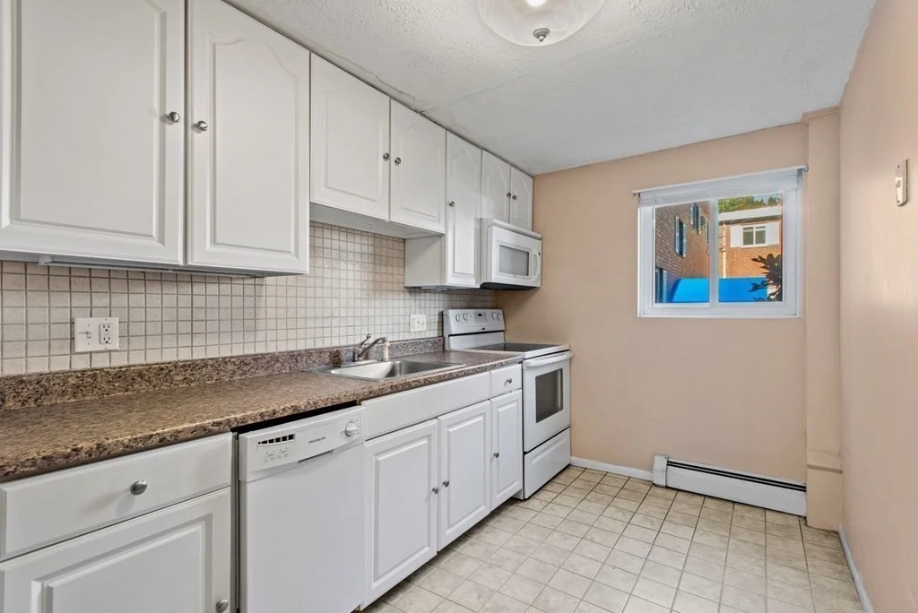 1 bed, 1 bath apartment for rent at 131 Creek St Unit 5, Wrentham — photo 7 of 21