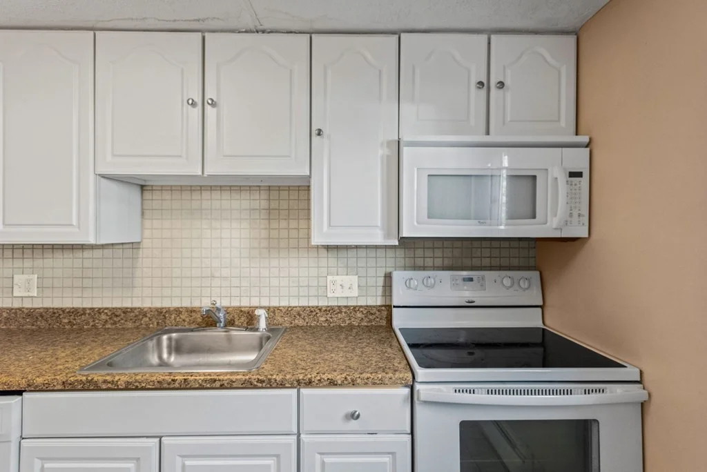 1 bed, 1 bath apartment for rent at 131 Creek St Unit 5, Wrentham — photo 6 of 21