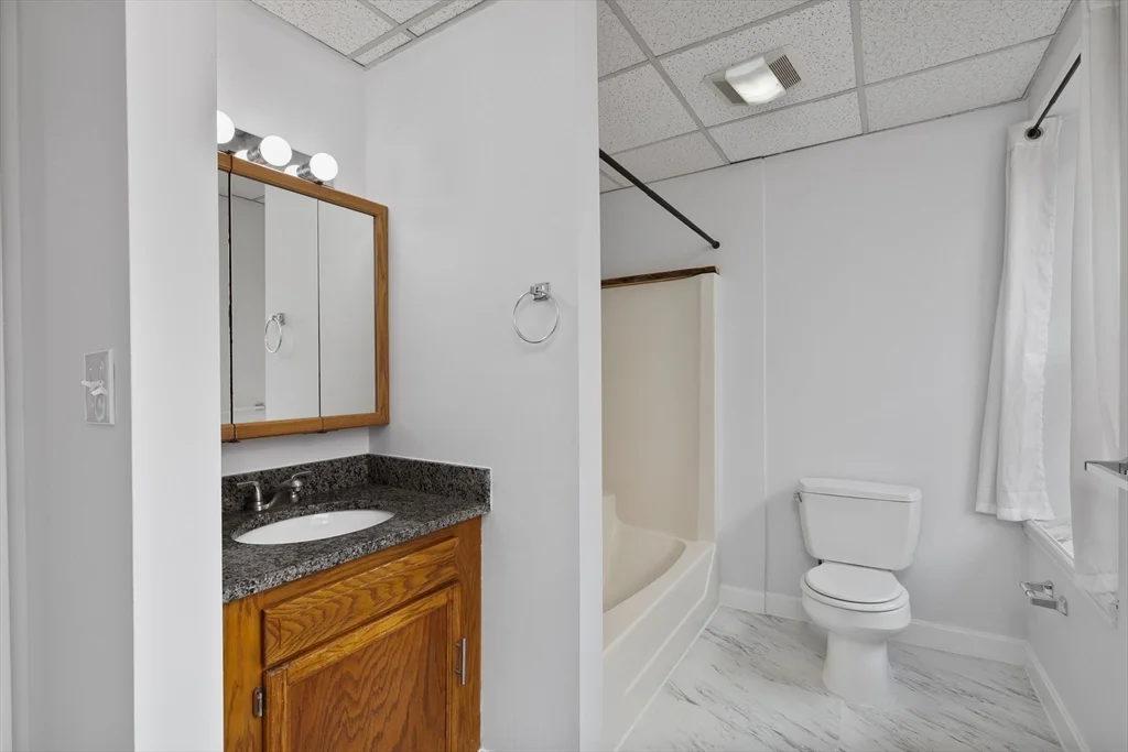 1 bed, 1 bath apartment for rent at 131 Essex St Unit 33, Salem — photo 12 of 21