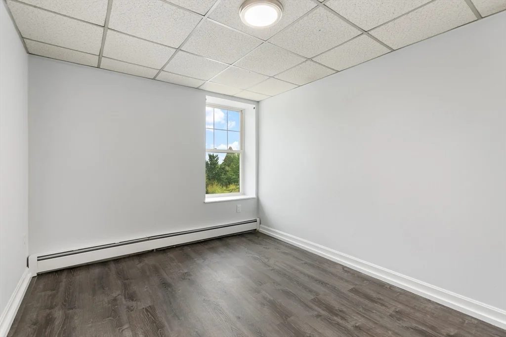 1 bed, 1 bath apartment for rent at 131 Essex St Unit 33, Salem — photo 8 of 21