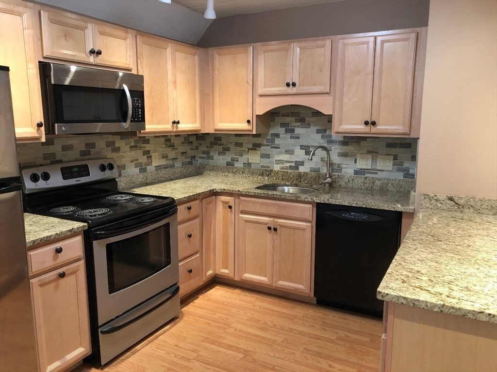 2 bed, 2 bath apartment for rent at 131 Franklin St Unit 406, Stoneham — photo 3 of 19