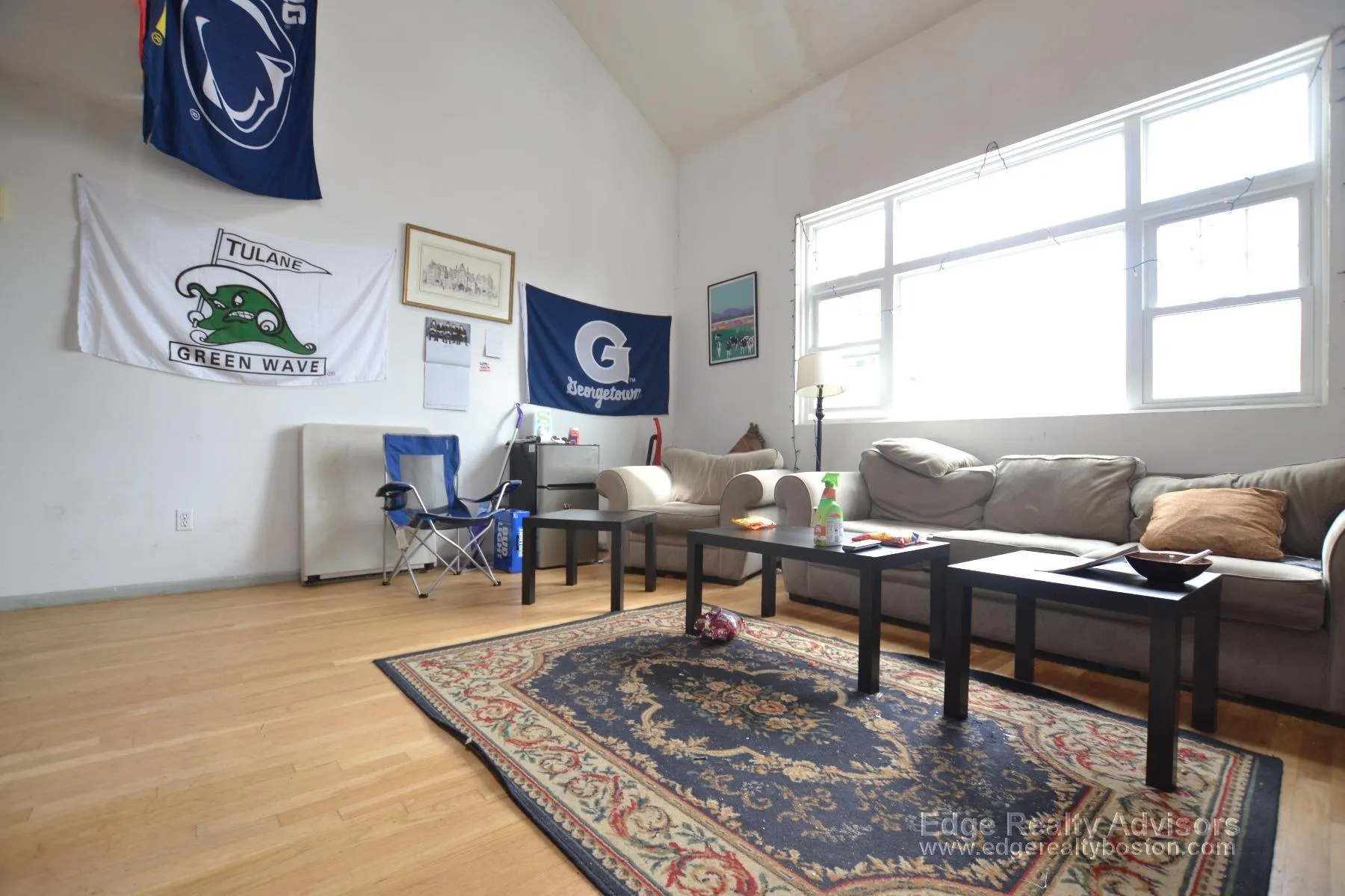 5 bed, 3 bath apartment for rent at 131 Glenville Ave Unit 1, Allston — photo 2 of 10