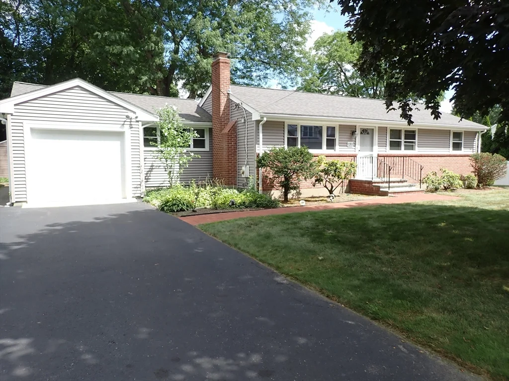 3 bed, 1 bath apartment for rent at 131 Jarvis Circle Unit 0, Needham