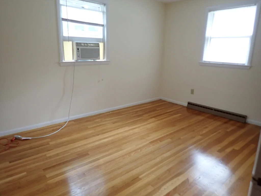 3 bed, 1 bath apartment for rent at 131 Jarvis Circle Unit 0, Needham — photo 11 of 21
