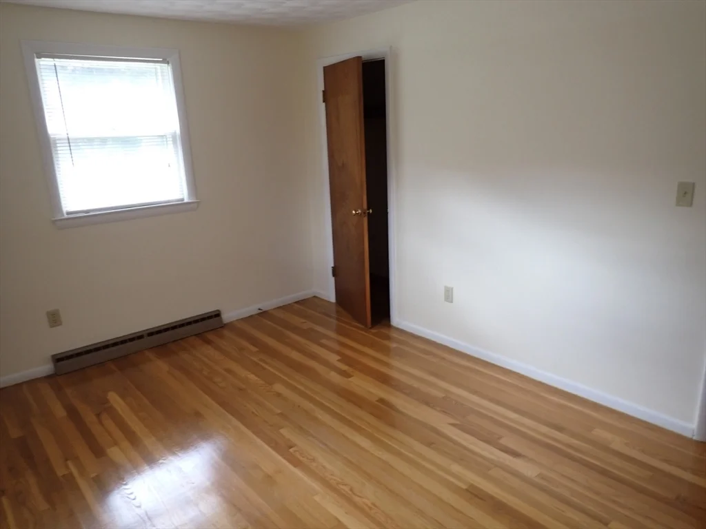 3 bed, 1 bath apartment for rent at 131 Jarvis Circle Unit 0, Needham — photo 12 of 21