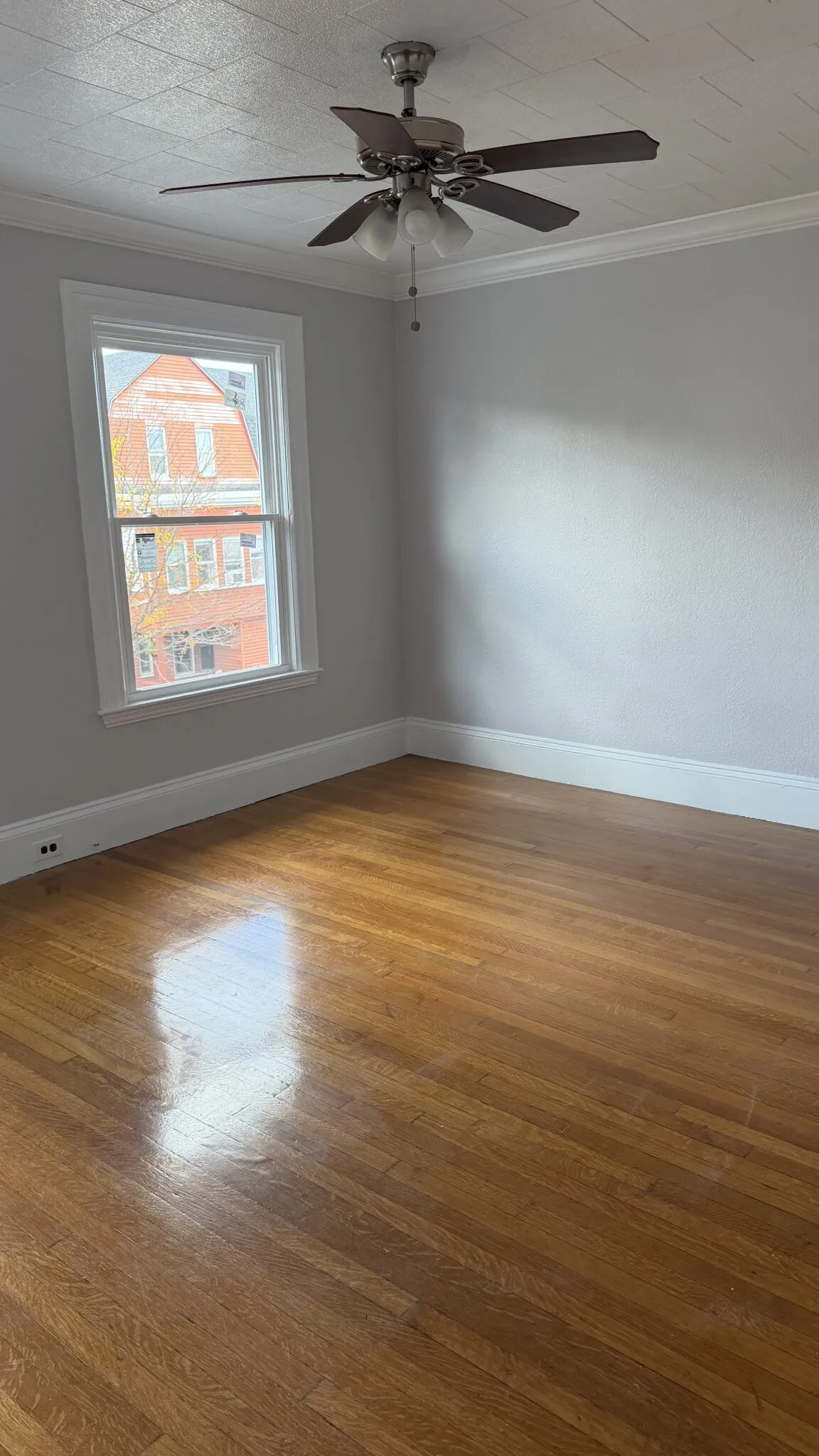 3 bed, 1 bath apartment for rent at 131 Josephine Ave Unit 2, Powder House Square — photo 8 of 11