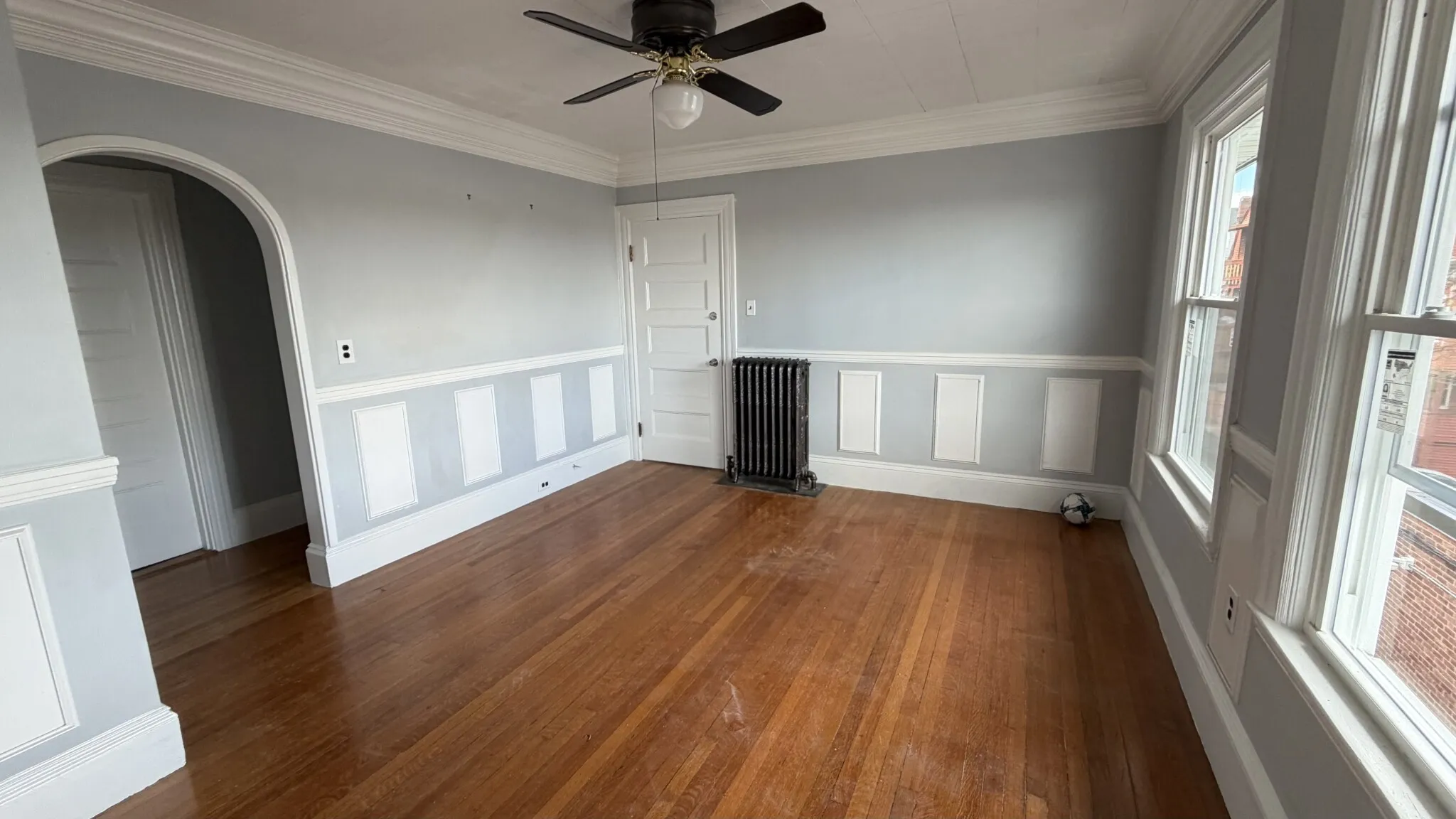 3 bed, 1 bath apartment for rent at 131 Josephine Ave Unit 2, Powder House Square — photo 3 of 11