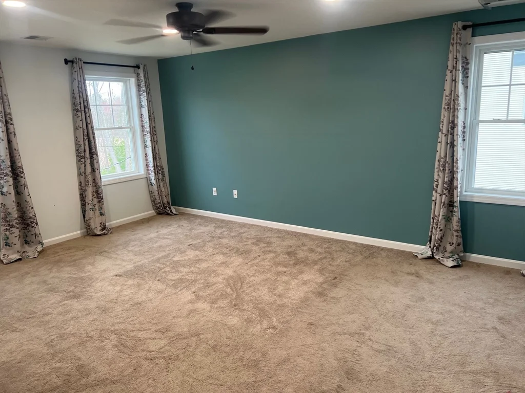 3 bed, 2 bath apartment for rent at 131 Merrill, Rosemont — photo 11 of 19