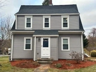 3 bed, 1 bath apartment for rent at 131 North Unit 1, Middleboro
