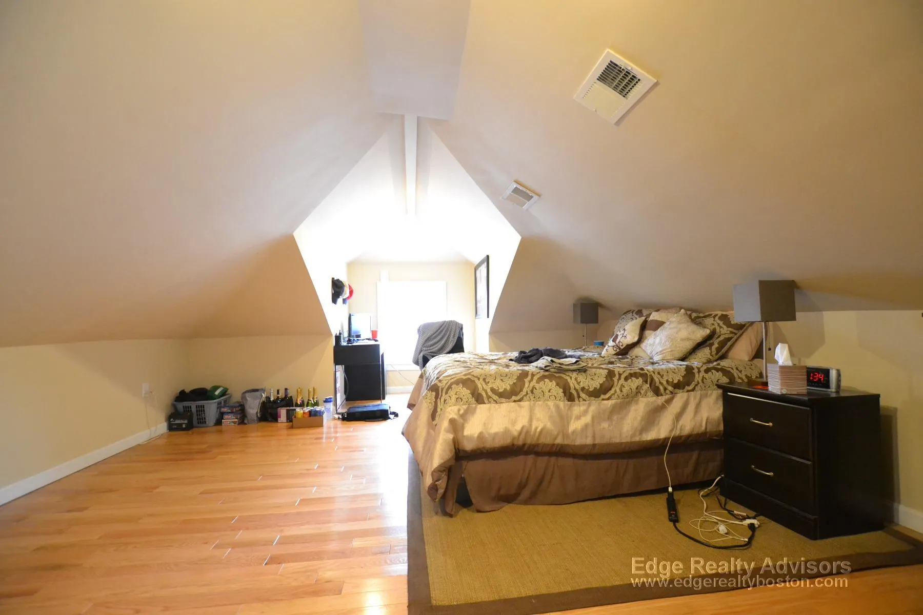 4 bed, 2 bath apartment for rent at 131 Nottinghill Rd Unit 2, Brighton — photo 10 of 19