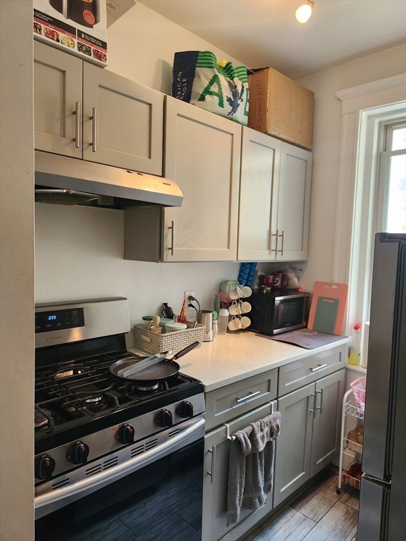 2 bed, 1 bath apartment for rent at 131 Park Dr Unit 12, Fenway — photo 6 of 17