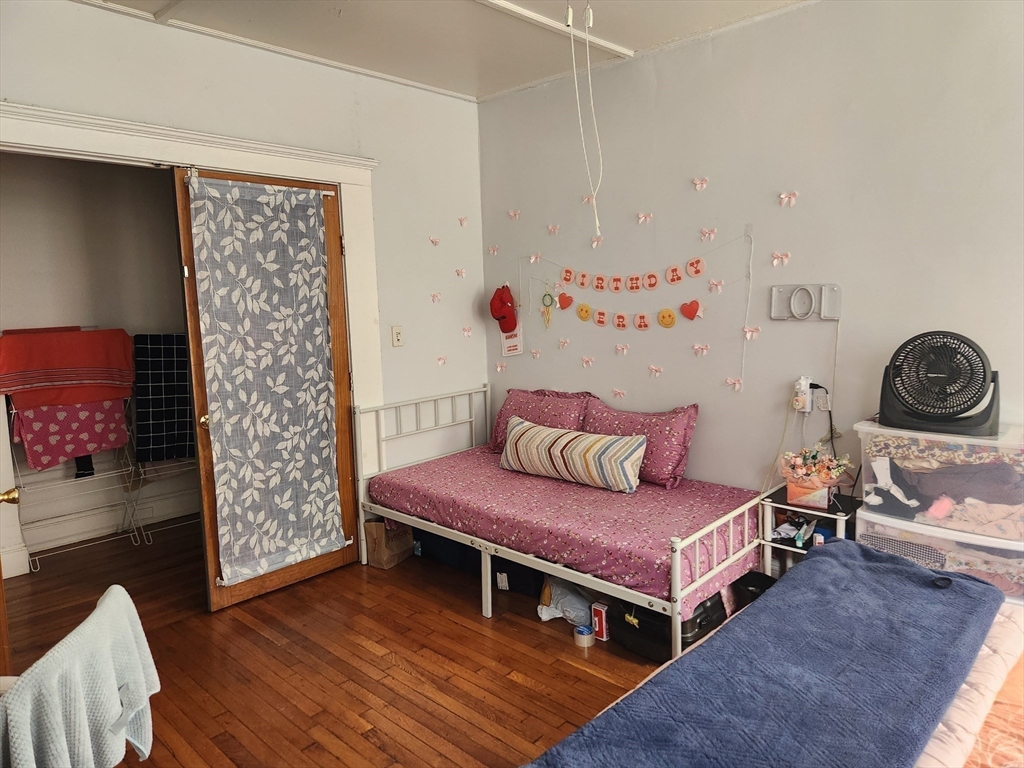 2 bed, 1 bath apartment for rent at 131 Park Dr Unit 12, Fenway — photo 3 of 17