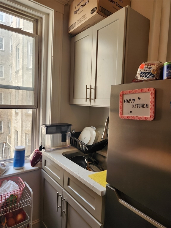 2 bed, 1 bath apartment for rent at 131 Park Dr Unit 12, Fenway — photo 8 of 17