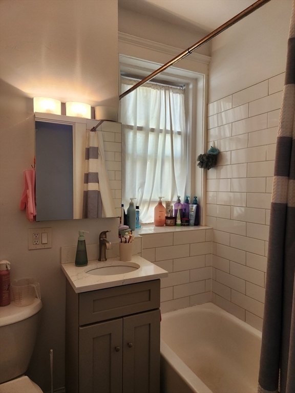 2 bed, 1 bath apartment for rent at 131 Park Dr Unit 12, Fenway — photo 10 of 17