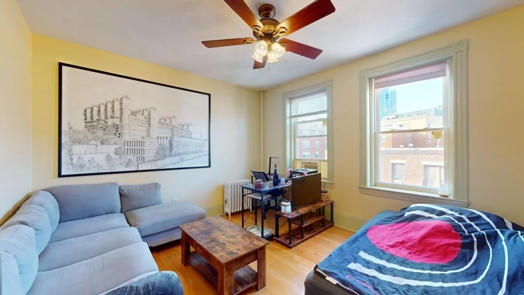 Studio bed, 1 bath apartment for rent at 131 Park Dr Unit 31L, Fenway — photo 4 of 9