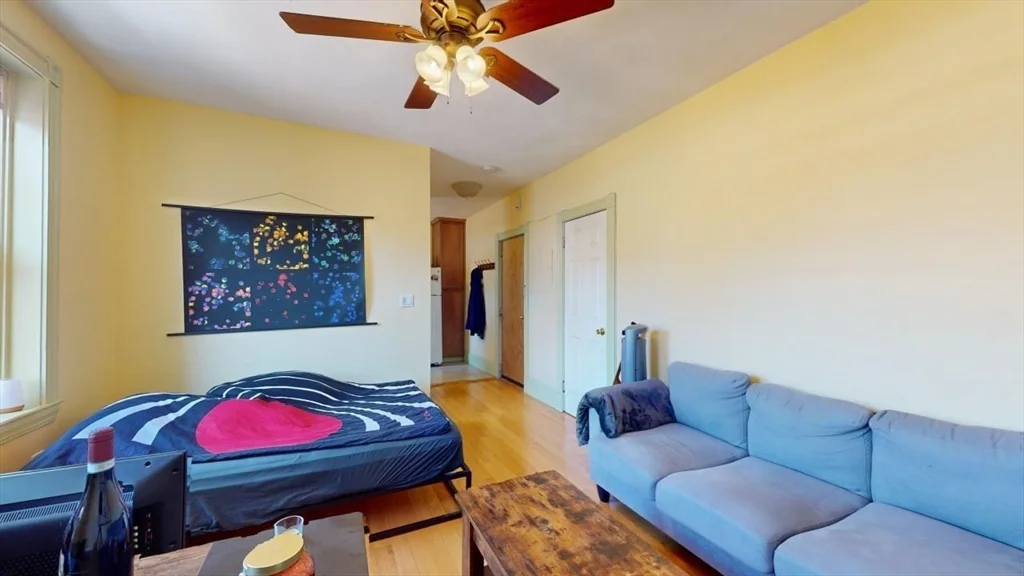 Studio bed, 1 bath apartment for rent at 131 Park Dr Unit 31R, Fenway — photo 3 of 12