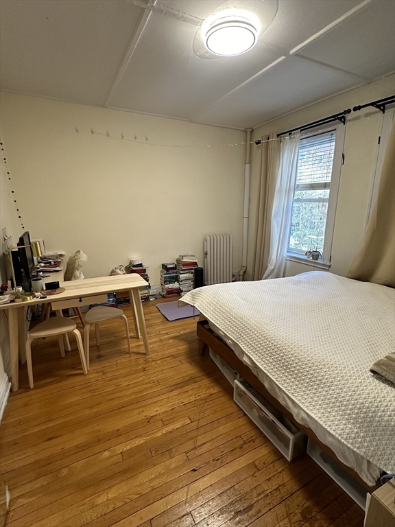 Studio bed, 1 bath apartment for rent at 131 Park Dr Unit 5, Fenway — photo 3 of 12