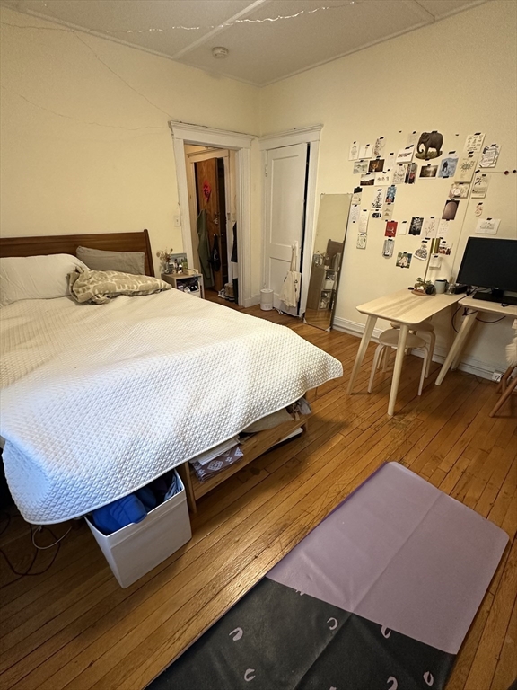 Studio bed, 1 bath apartment for rent at 131 Park Dr Unit 5, Fenway — photo 4 of 12