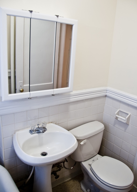 Studio bed, 1 bath apartment for rent at 131 Park Dr Unit 5, Fenway — photo 8 of 12