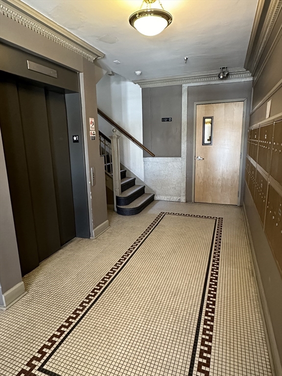 Studio bed, 1 bath apartment for rent at 131 Park Dr Unit 5, Fenway — photo 10 of 12
