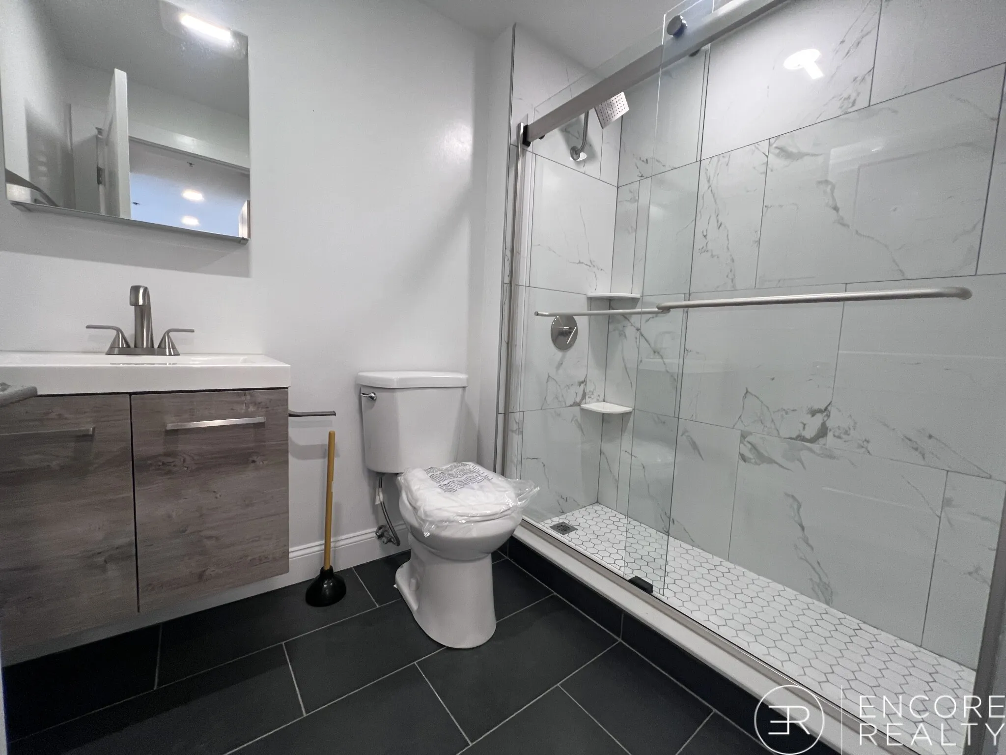 Studio bed, 1 bath apartment for rent at 131 Park Dr Unit C, Fenway — photo 5 of 7