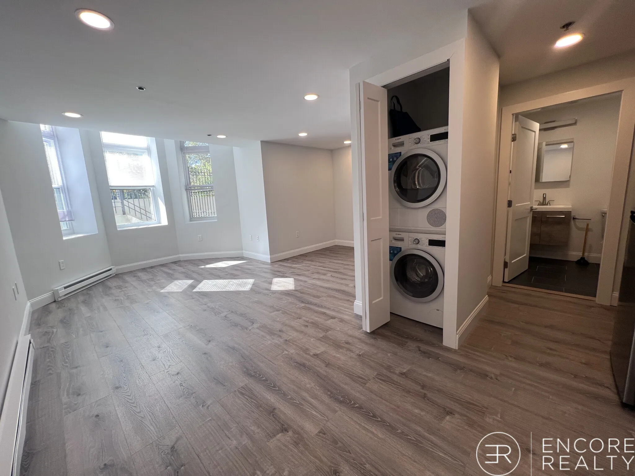 Studio bed, 1 bath apartment for rent at 131 Park Dr Unit C, Fenway — photo 2 of 7