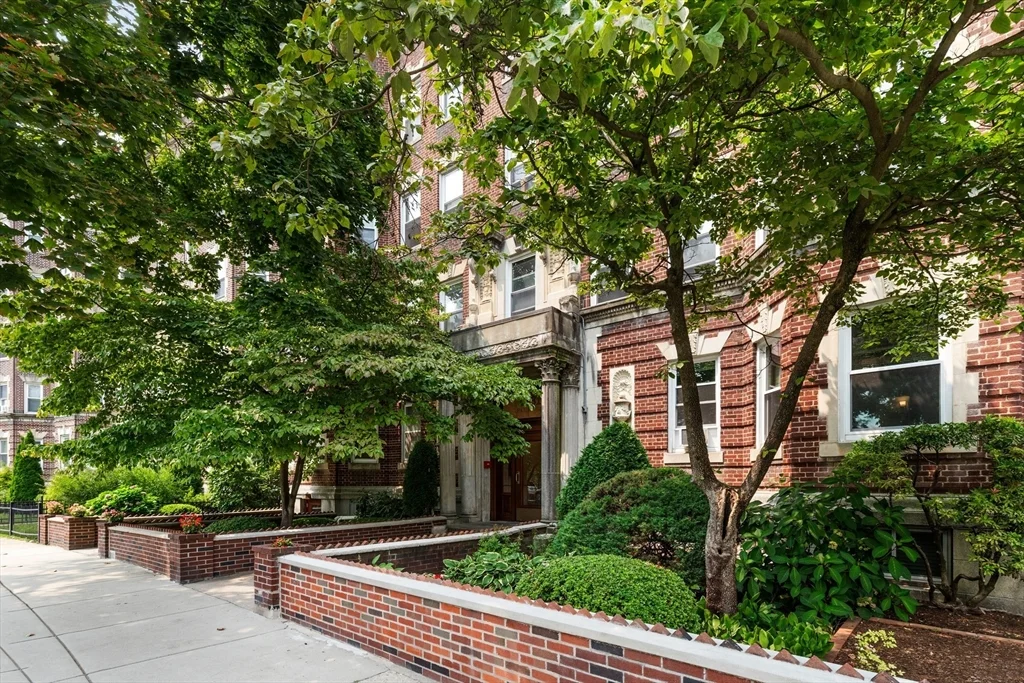 1 bed, 1 bath apartment for rent at 131 Park Dr Unit G3, Fenway — photo 9 of 9