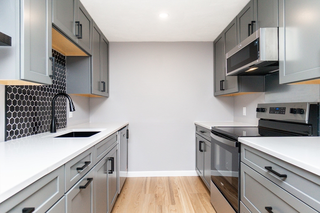 2 bed, 1 bath apartment for rent at 131 Pierce St Unit 203, Forestdale — photo 3 of 11