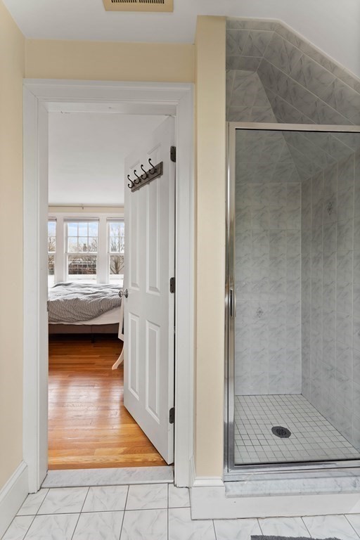 4 bed, 3 bath apartment for rent at 131 Putnam Ave Unit 131, Cambridgeport — photo 12 of 16