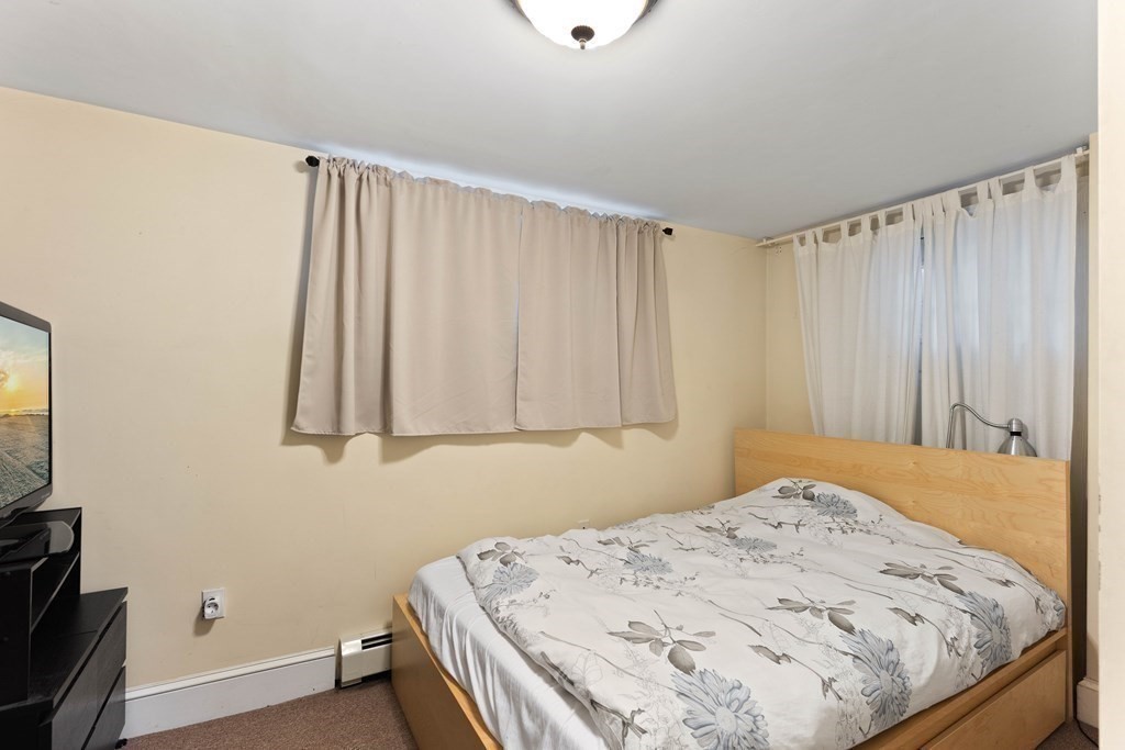 4 bed, 3 bath apartment for rent at 131 Putnam Ave Unit 131, Cambridgeport — photo 14 of 16
