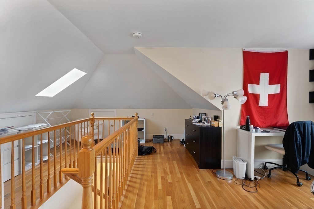 4 bed, 3 bath apartment for rent at 131 Putnam Ave Unit 131, Cambridgeport — photo 10 of 16