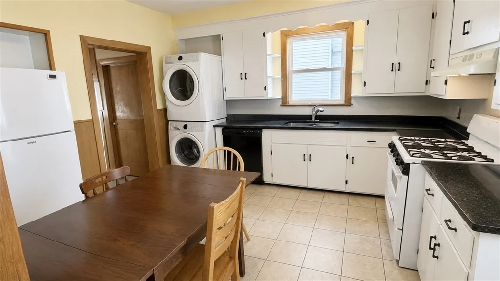 3 bed, 1 bath apartment for rent at 131 Rindge Ave Unit 1, North Cambridge
